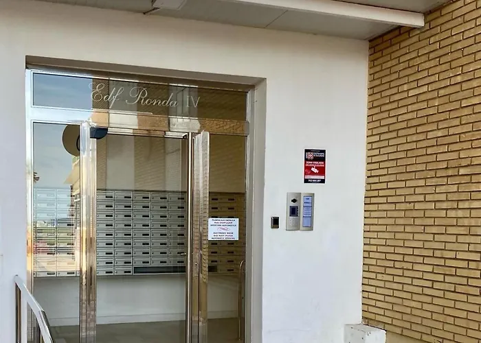 דירה Piso En El Paseo Maritimo פואנגירולה